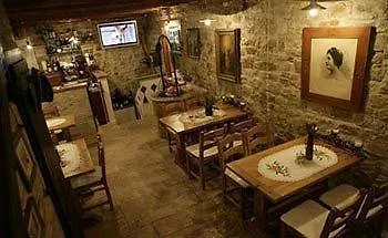 호텔 카사 가르조토 로비니